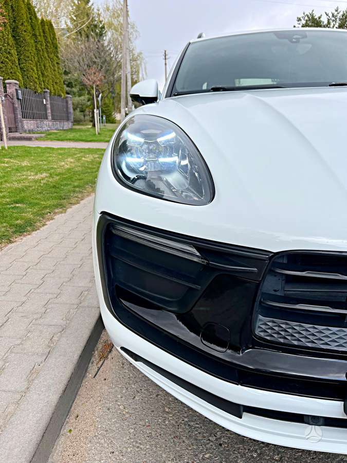 Porsche Macan, 2.0 l., off-road / crossover