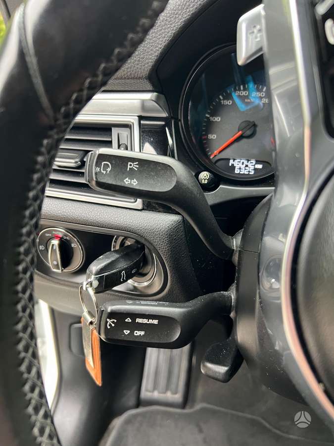 Porsche Macan, 2.0 l., off-road / crossover
