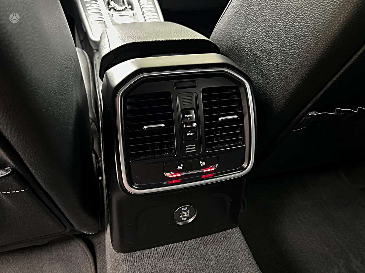 Porsche Macan, 2.0 l., off-road / crossover
