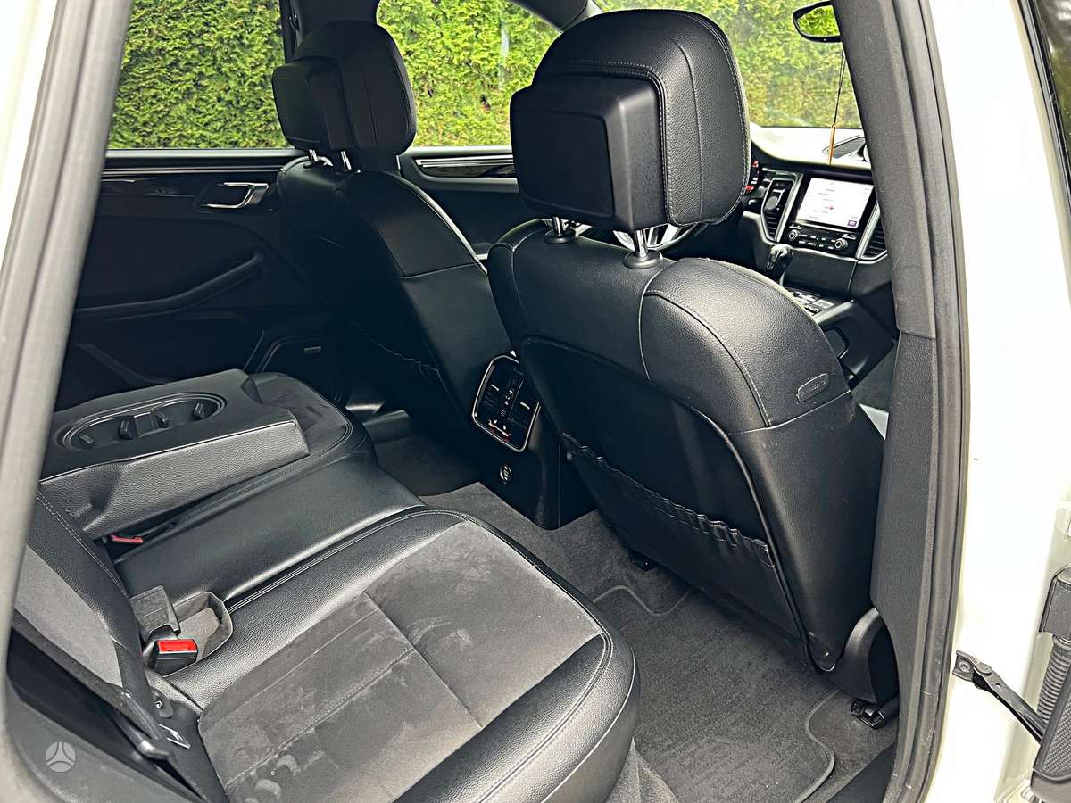 Porsche Macan, 2.0 l., off-road / crossover
