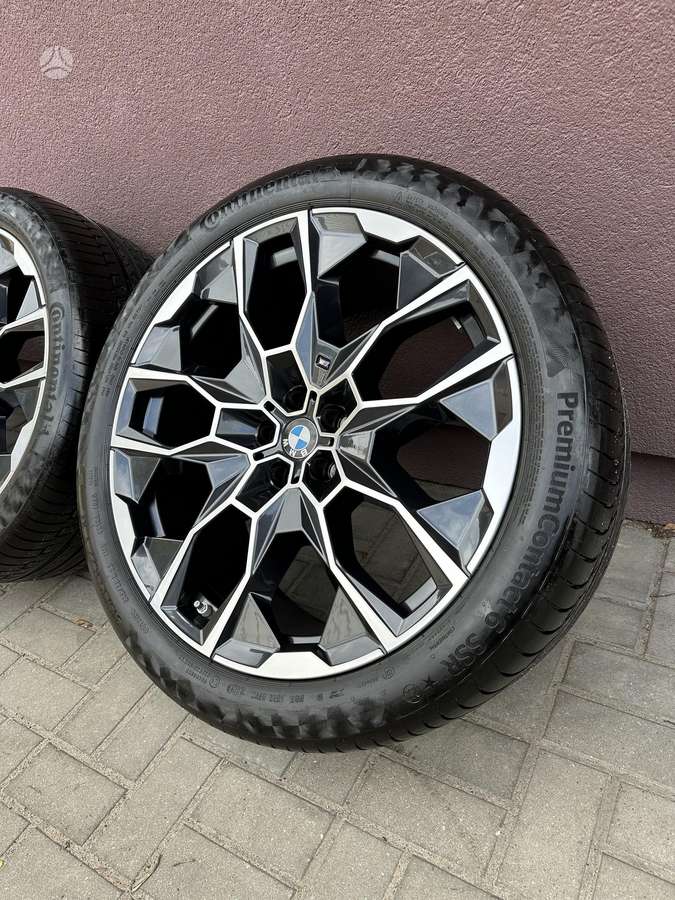BMW X7 Facelift, lengvojo lydinio, R22