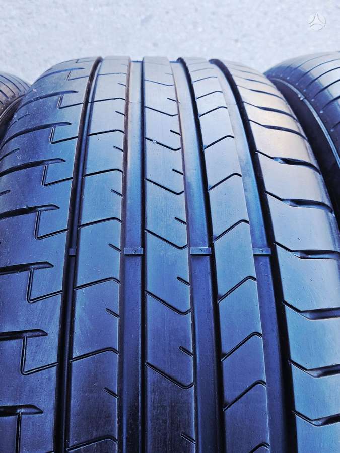 Pirelli P ZERO, summer 245/40 R19