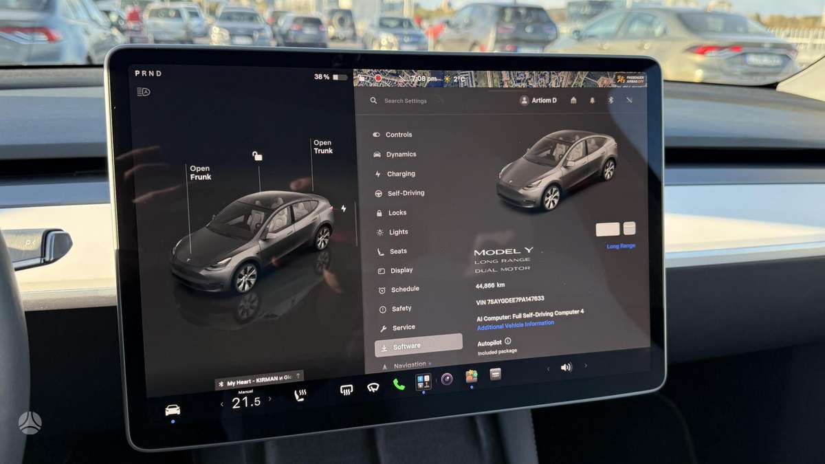 Tesla Model Y, 75 kWh, off-road / crossover