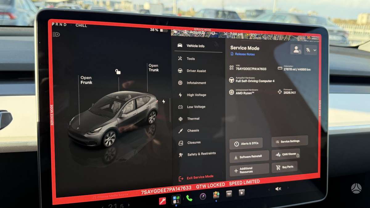 Tesla Model Y, 75 kWh, off-road / crossover