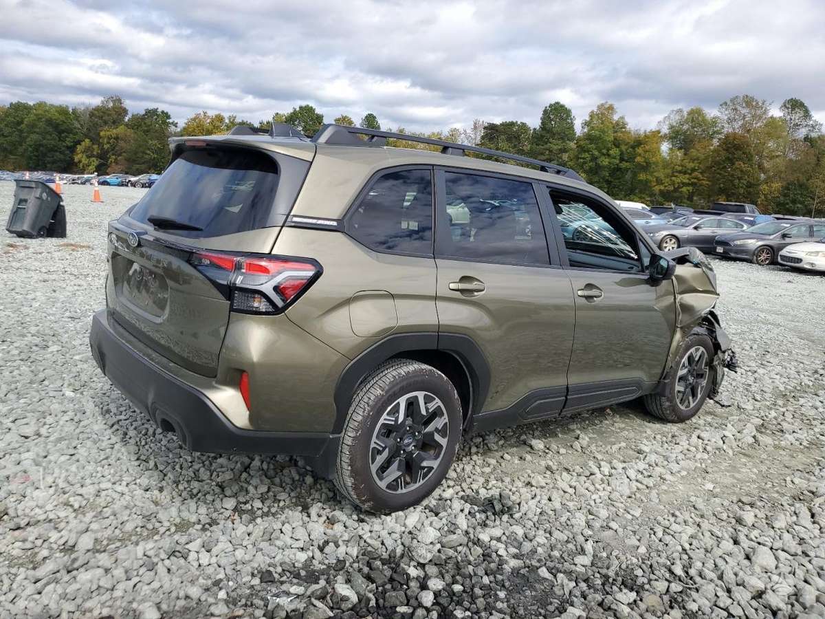 Subaru Forester dalimis
