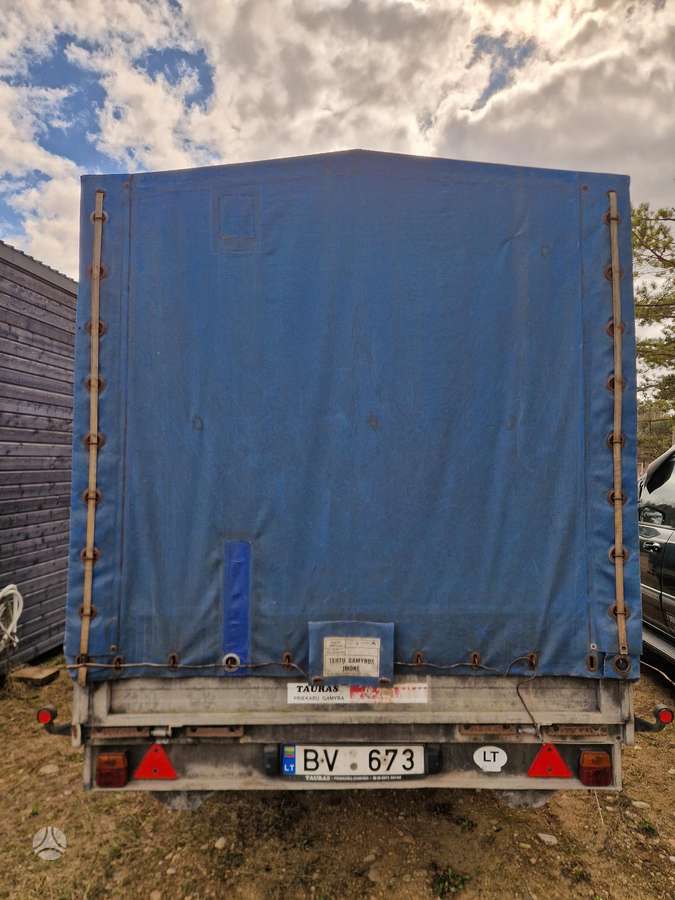 Tauras, passenger car trailers