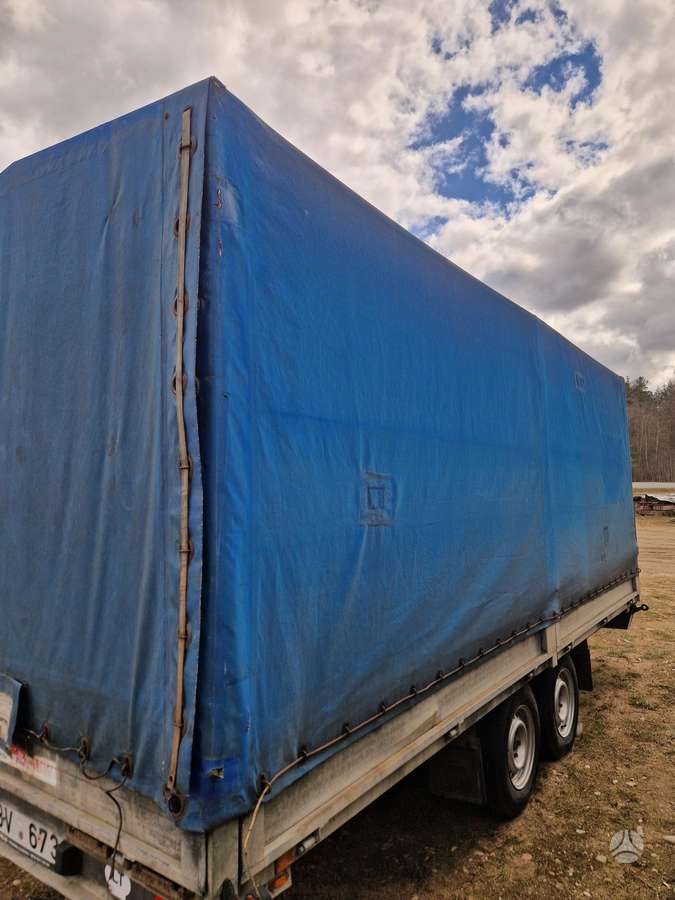 Tauras, passenger car trailers