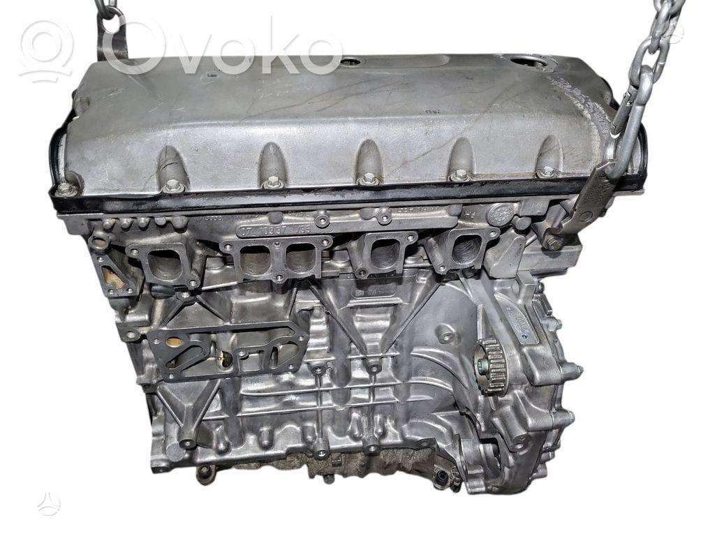 Volkswagen Multivan, AXE, двигатель