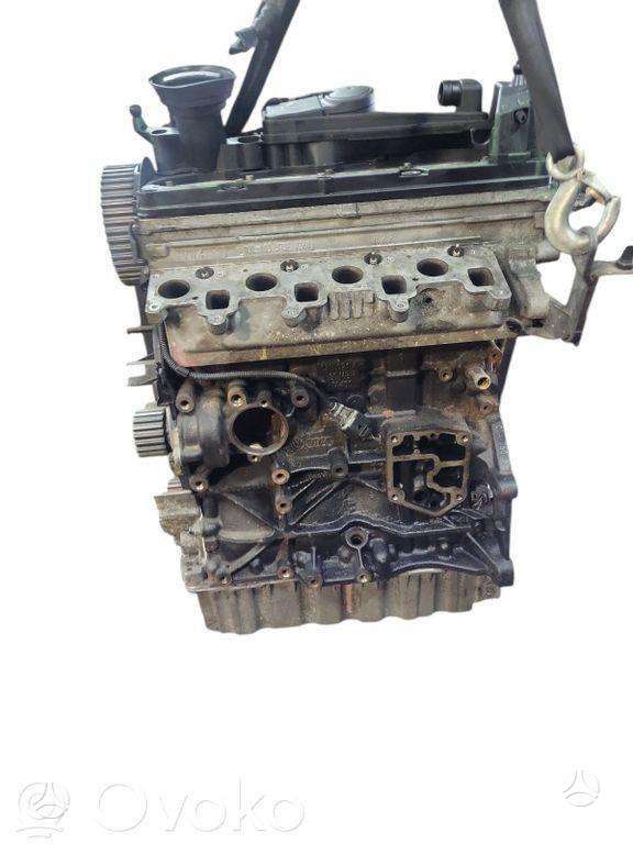 Volkswagen Passat, CBA, двигатель