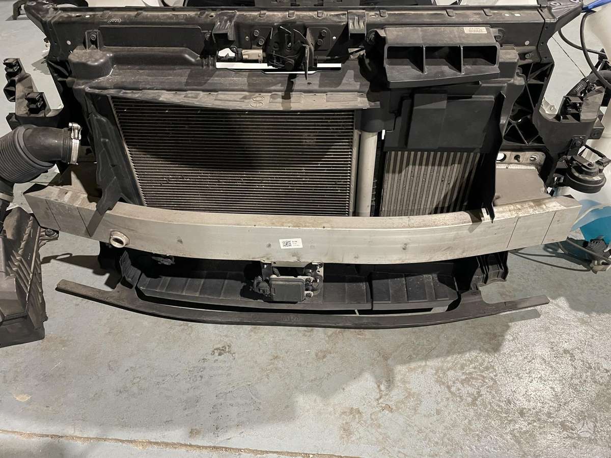 Kia Sorento Komplektinis priekis