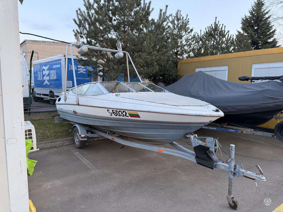Bayliner Capri, yachts / cruisers