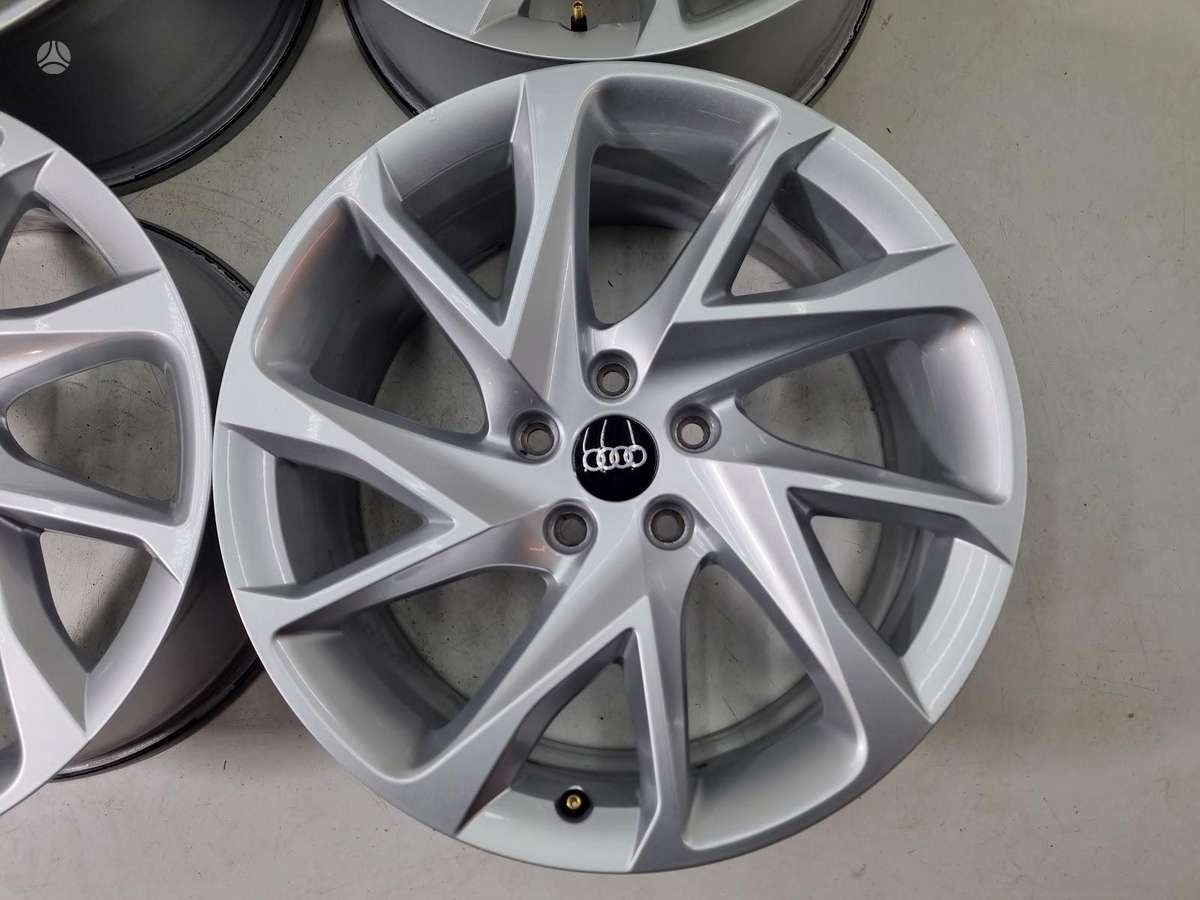 Audi Q3 R18, light alloy, R18