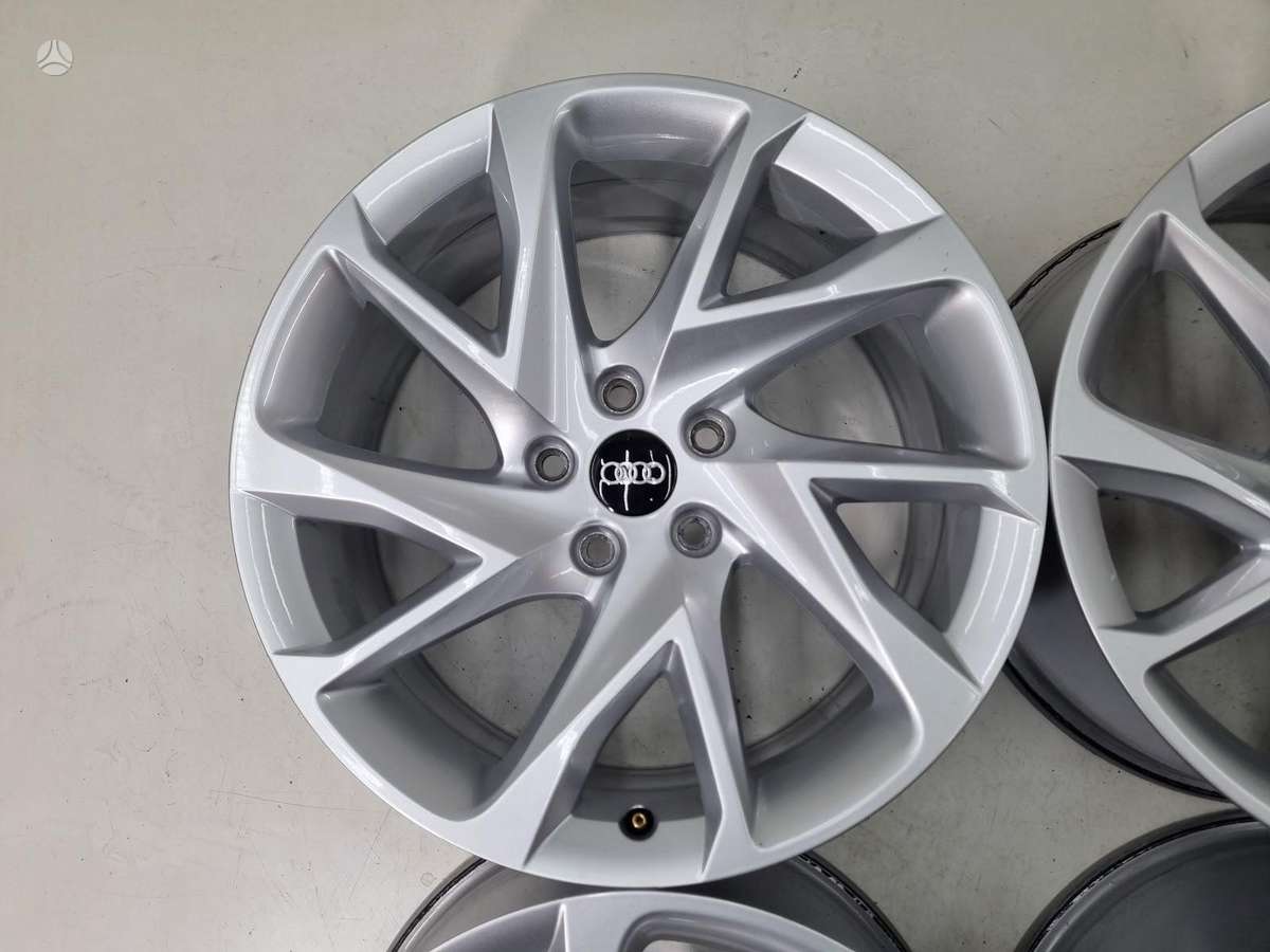 Audi Q3 R18, light alloy, R18