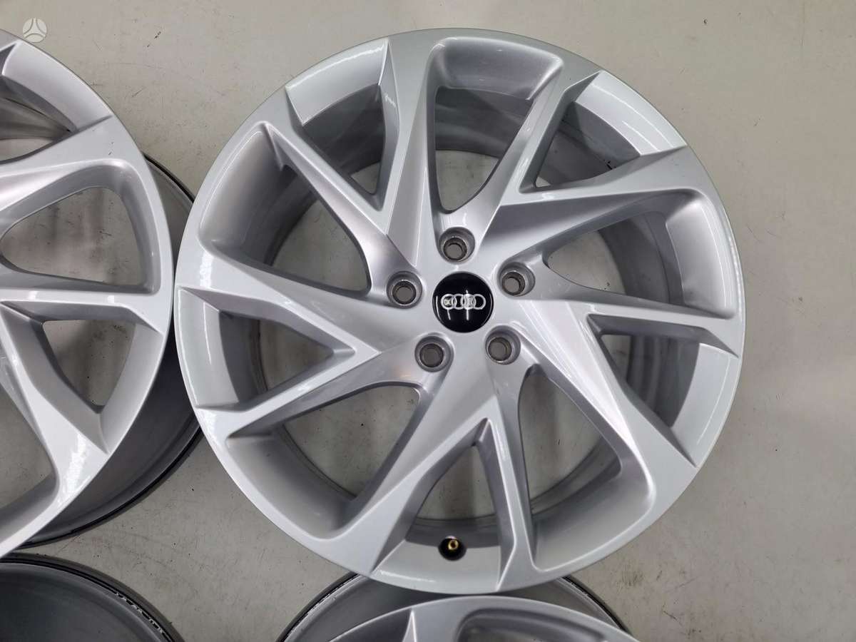 Audi Q3 R18, light alloy, R18