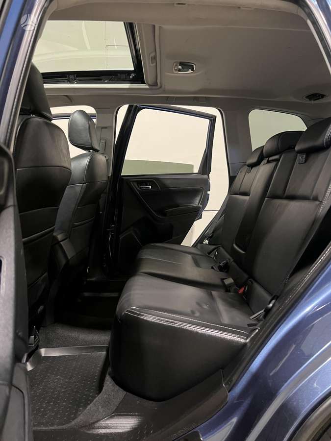 Subaru Forester, 2.0 l., Внедорожник / Кроссовер
