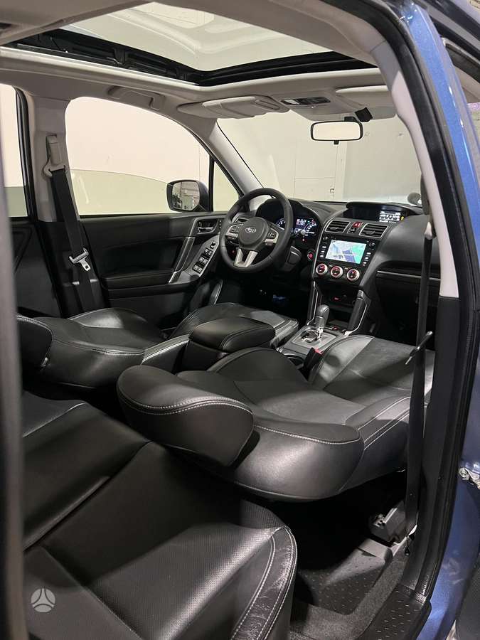 Subaru Forester, 2.0 l., Внедорожник / Кроссовер