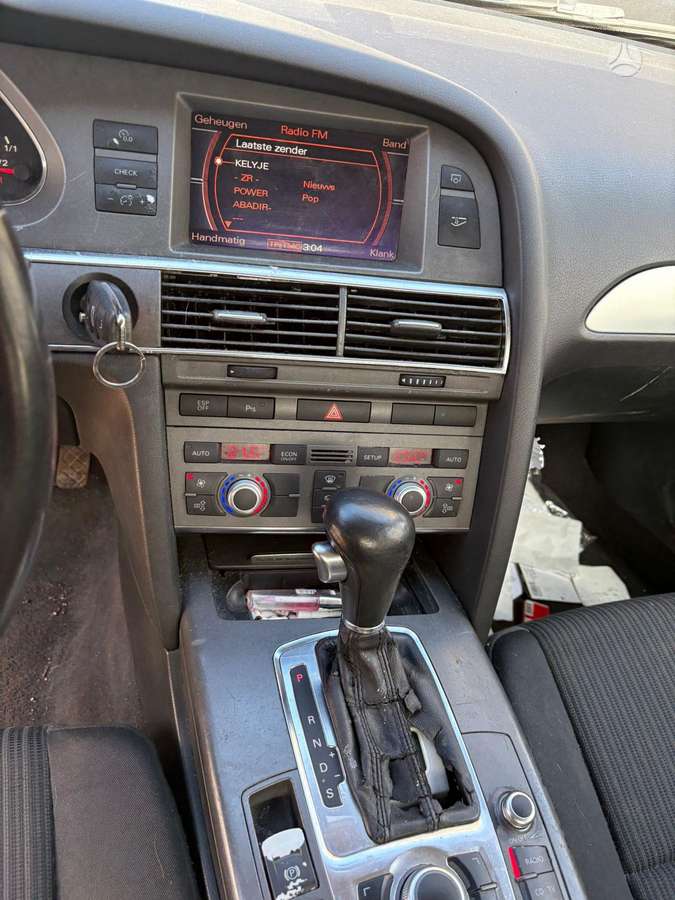 Audi A6 dalimis