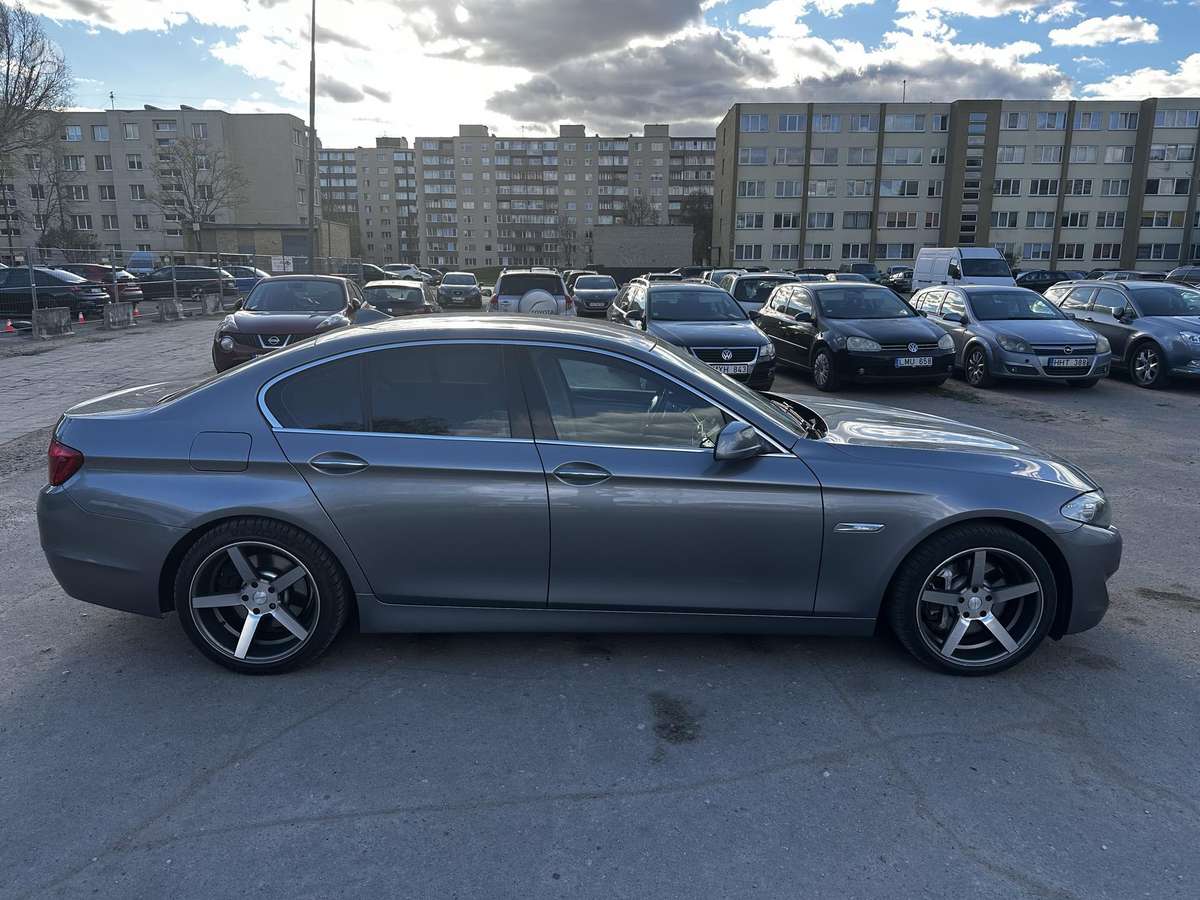 BMW 525, 3.0 l., Седан