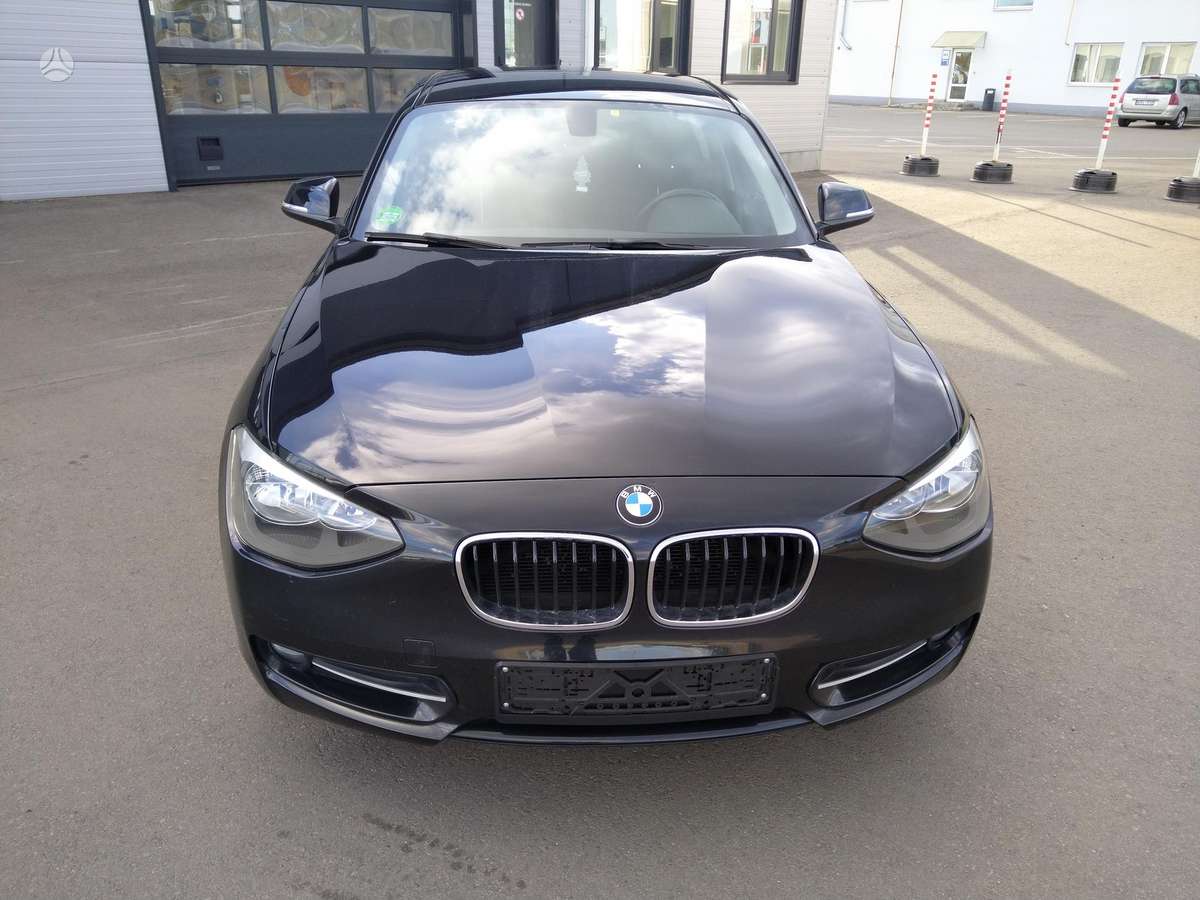BMW 118, 2.0 l., hatchback