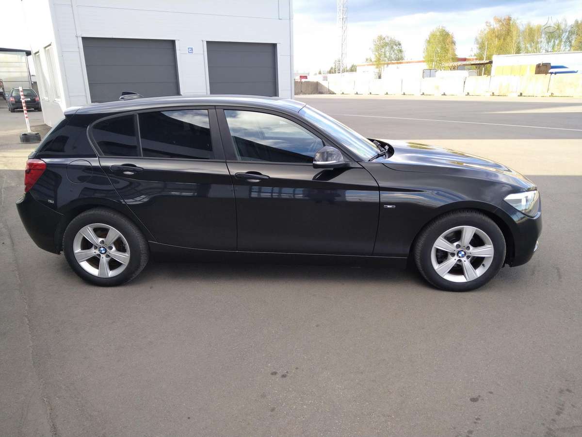 BMW 118, 2.0 l., hatchback