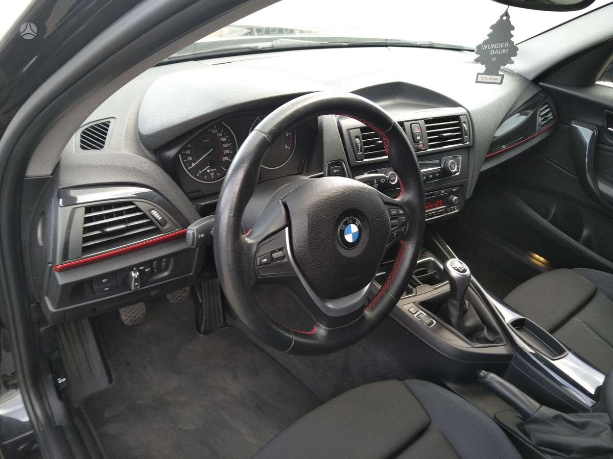 BMW 118, 2.0 l., hatchback