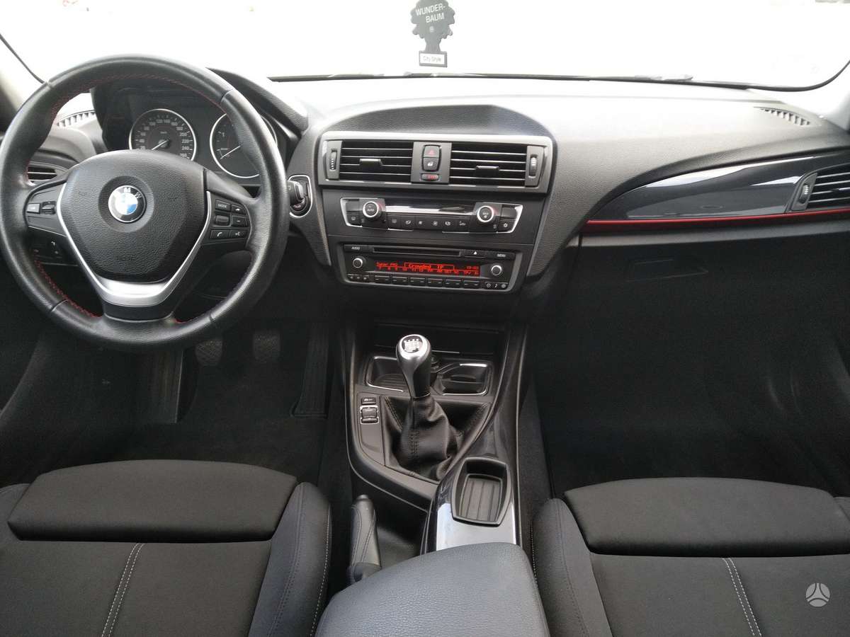 BMW 118, 2.0 l., hatchback