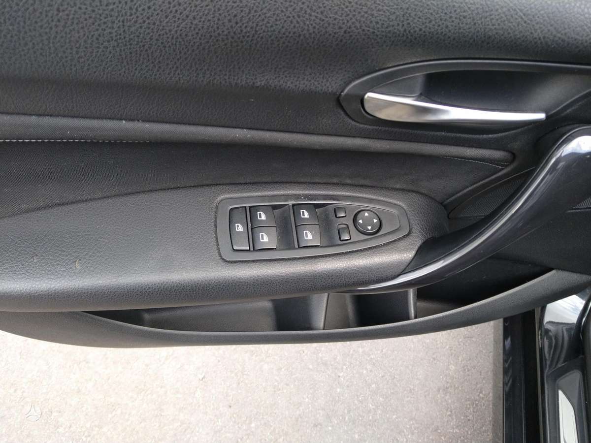 BMW 118, 2.0 l., hatchback