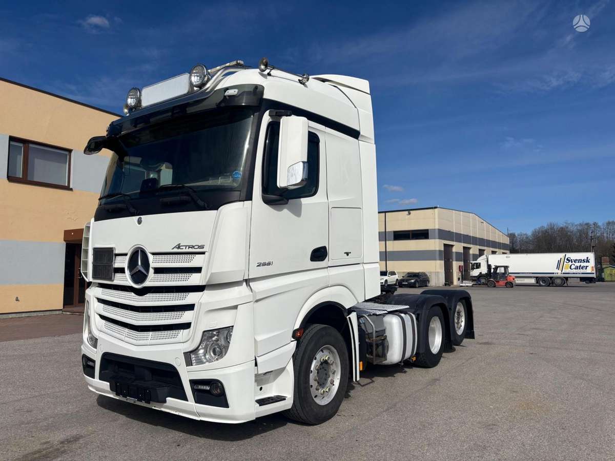 Mercedes-Benz ACTROS 2551, single sleeper