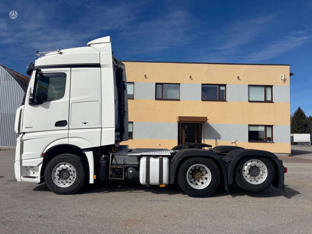 Mercedes-Benz ACTROS 2551, single sleeper
