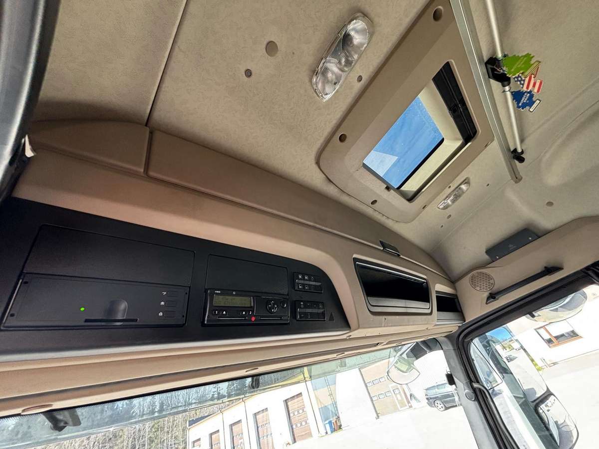 Mercedes-Benz ACTROS 2551, single sleeper