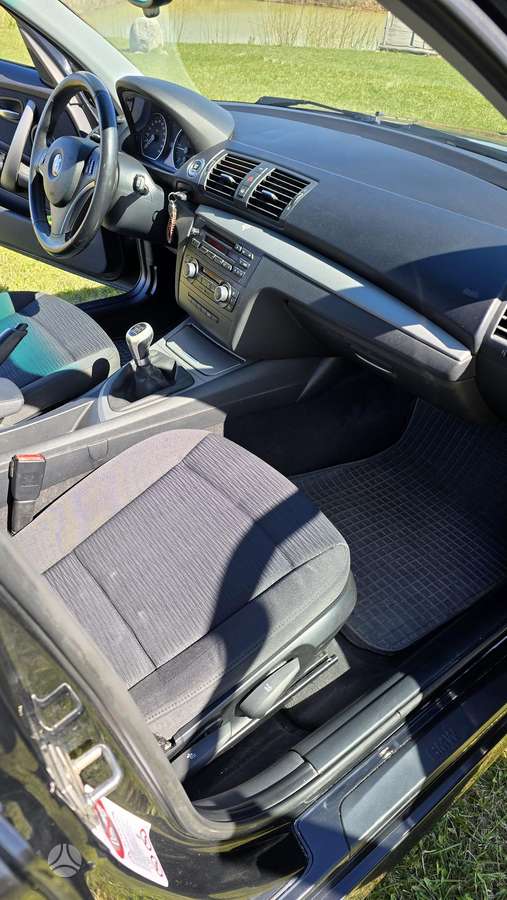 BMW 118, 2.0 l., hatchback
