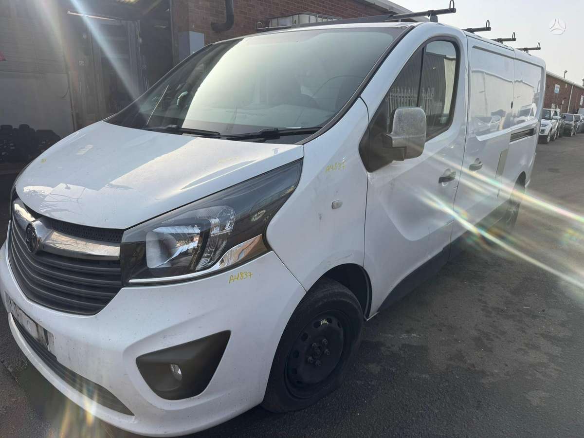Opel Vivaro, грузовые микроавтобусы