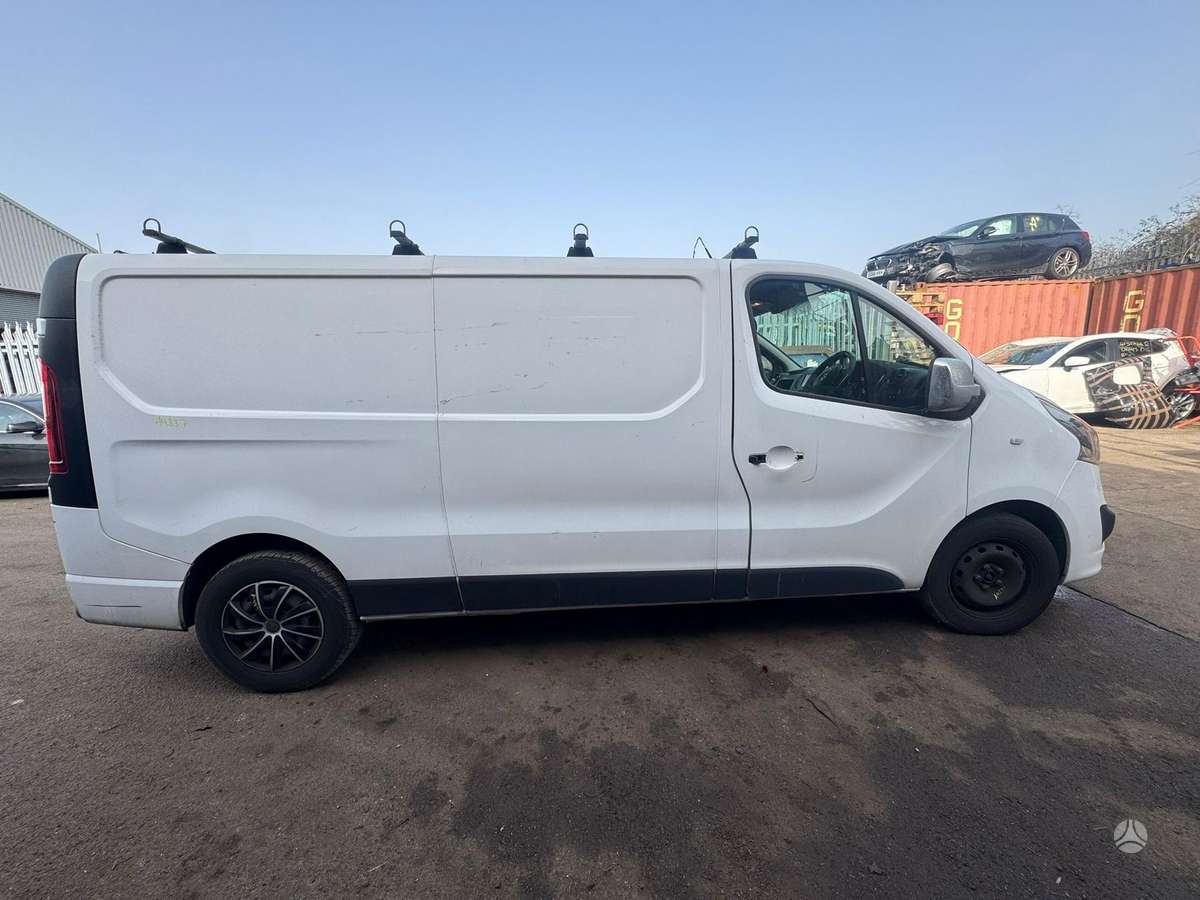 Opel Vivaro, грузовые микроавтобусы