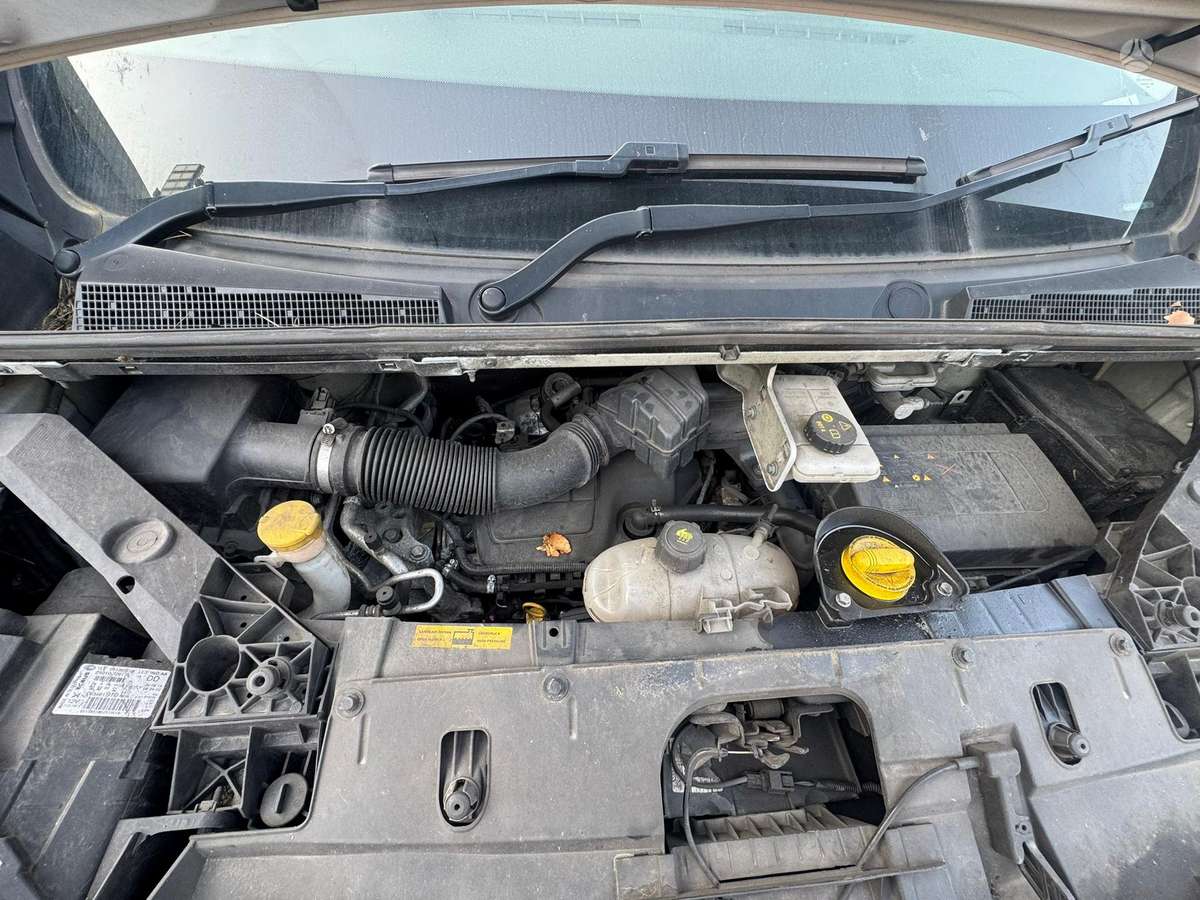 Opel Vivaro, cargo vans