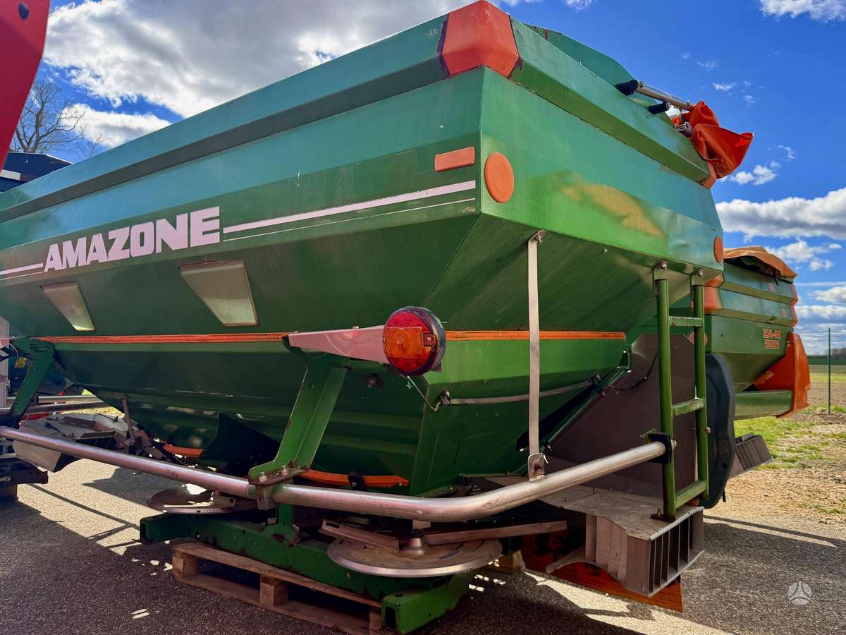 Amazone ZA-M 4200, spreaders