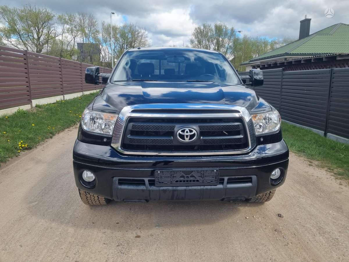 Toyota Tundra - 2