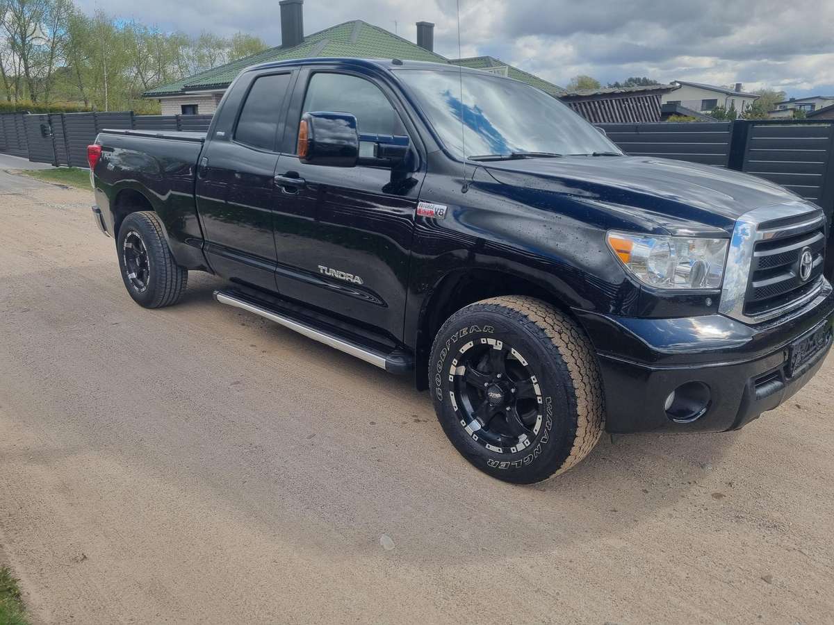 Toyota Tundra - 3
