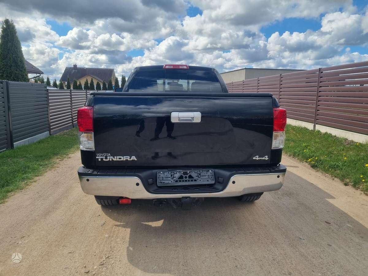 Toyota Tundra - 5