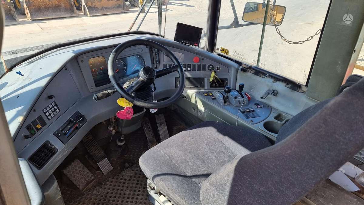 Volvo A40 D, pašizgāzēji