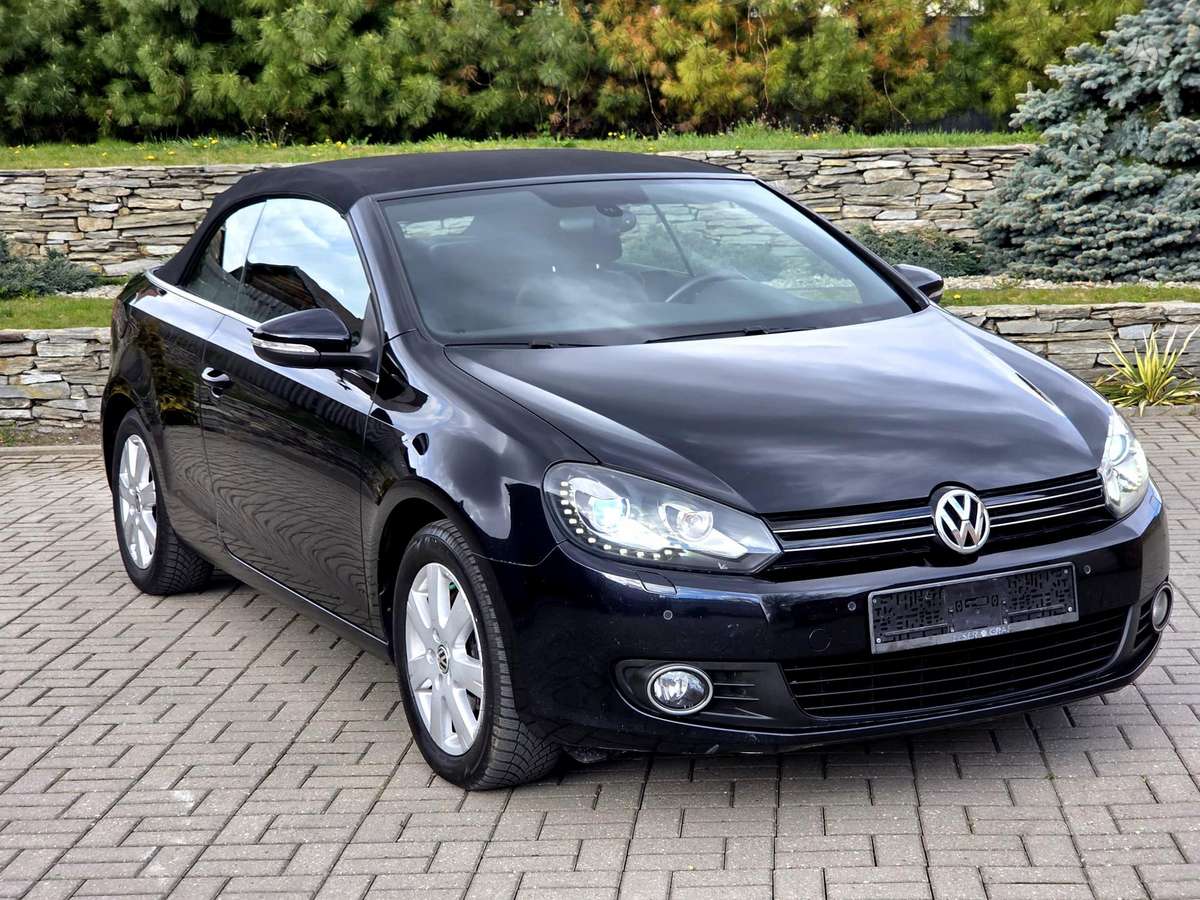 Volkswagen Golf - 1