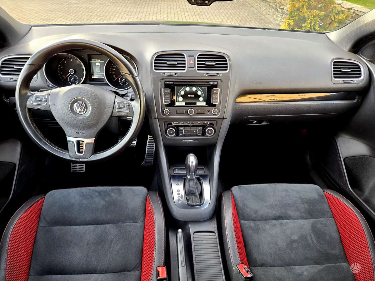 Volkswagen Golf - 10