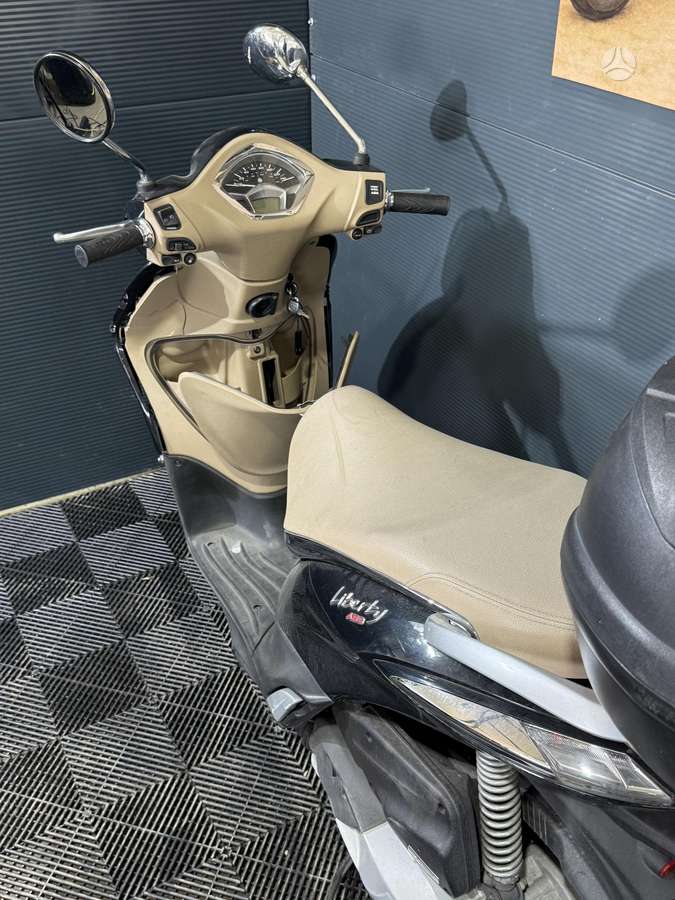 Piaggio Liberty 125cc, scooters / mopeds