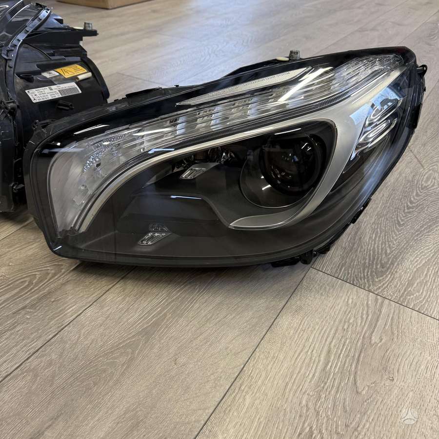 Mercedes-Benz SL klasė lights