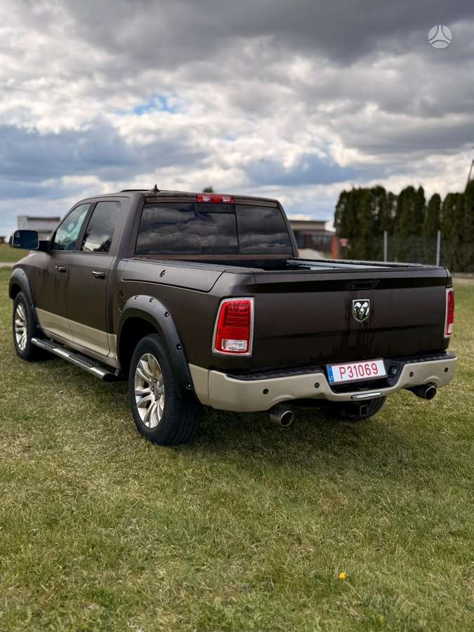 Dodge Ram, 5.7 l., off-road / crossover