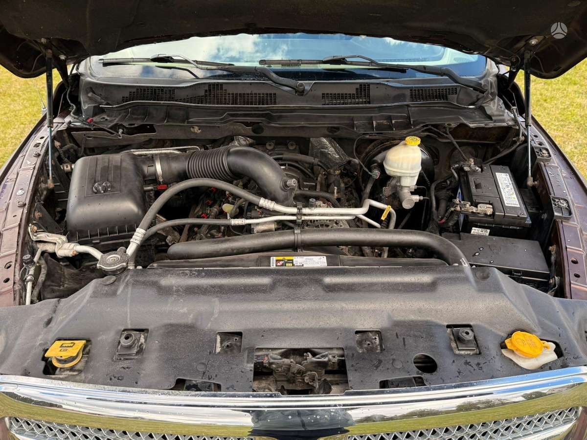 Dodge Ram, 5.7 l., off-road / crossover