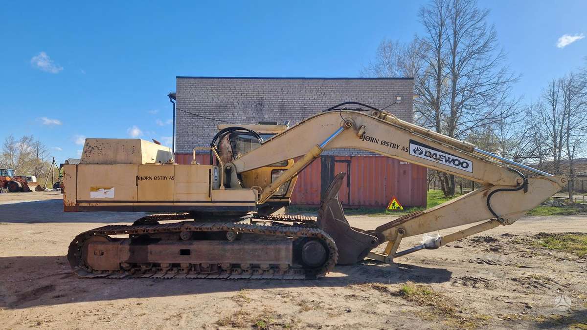 Daewoo DH 180LC, ekskavatoriai