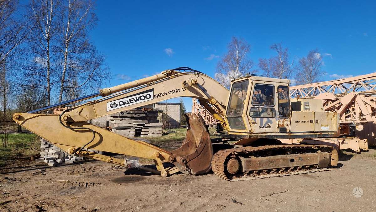 Daewoo DH 180LC, excavator