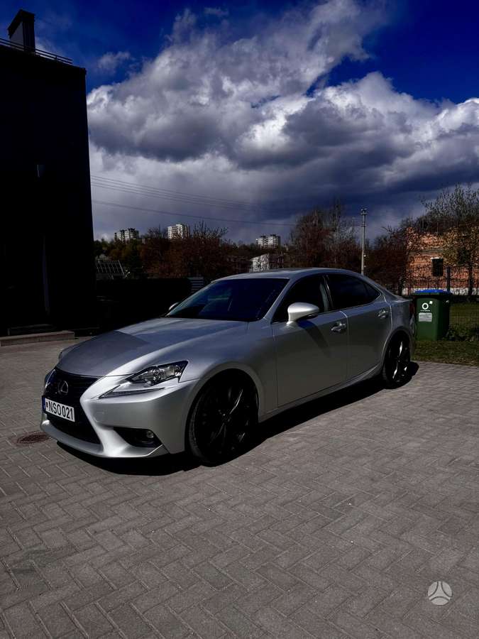 Lexus IS 200, 2.0 l., Седан