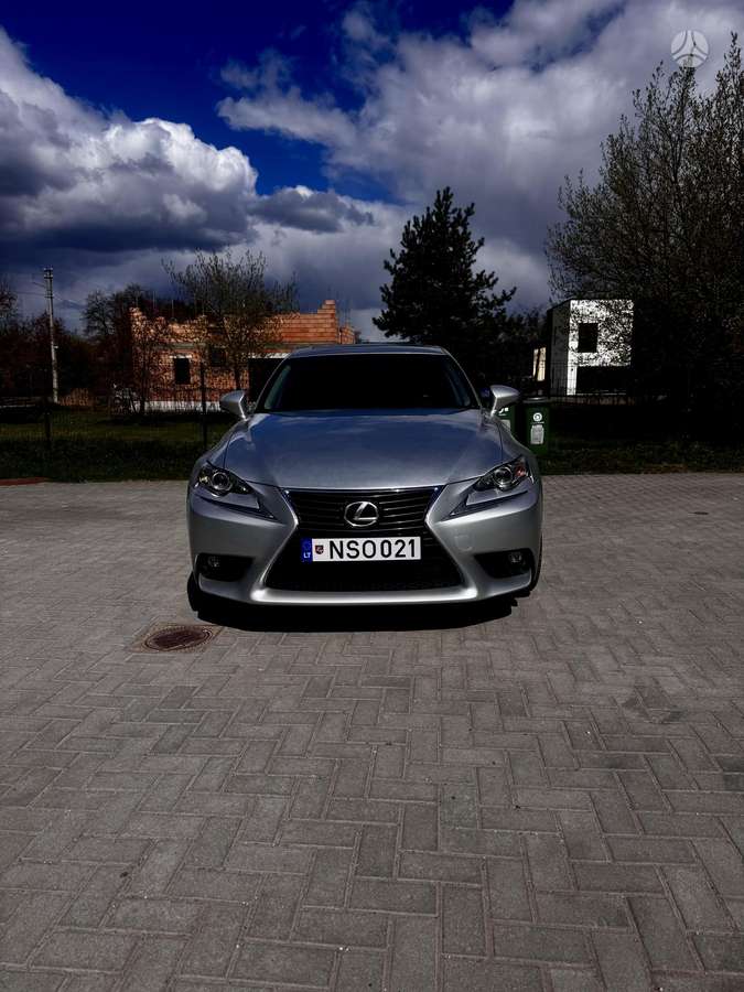 Lexus IS 200, 2.0 l., Седан