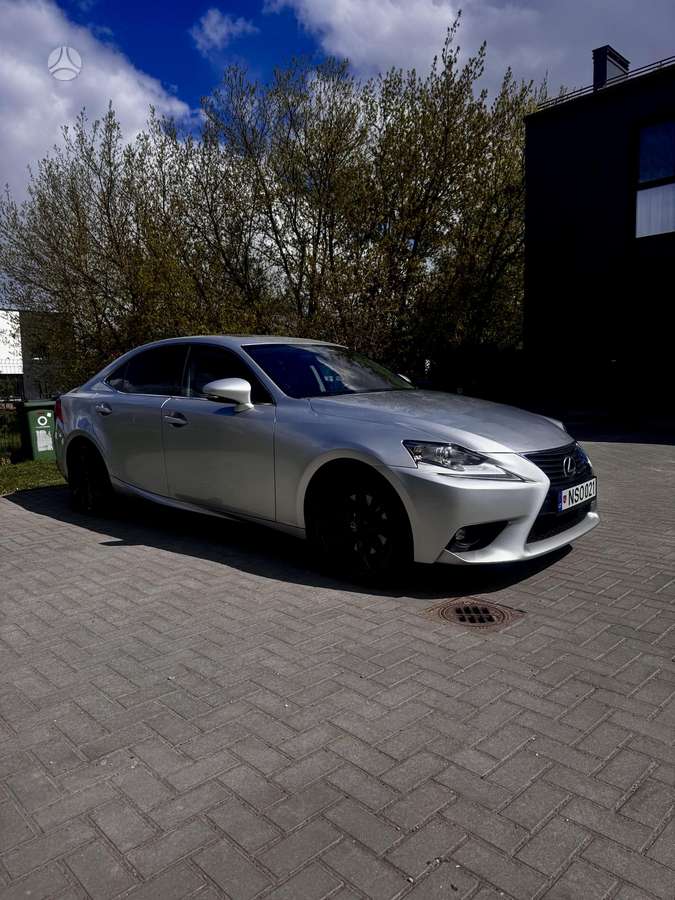Lexus IS 200, 2.0 l., Седан